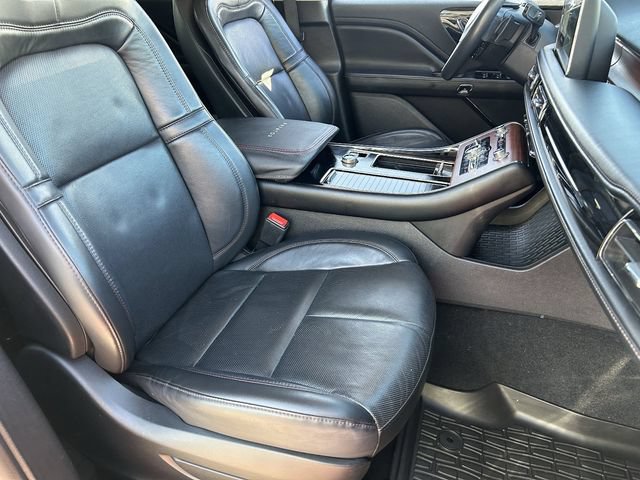 Used 2021 Lincoln Aviator Reserve w/ Elements Package Plus AWD/4WD image 12