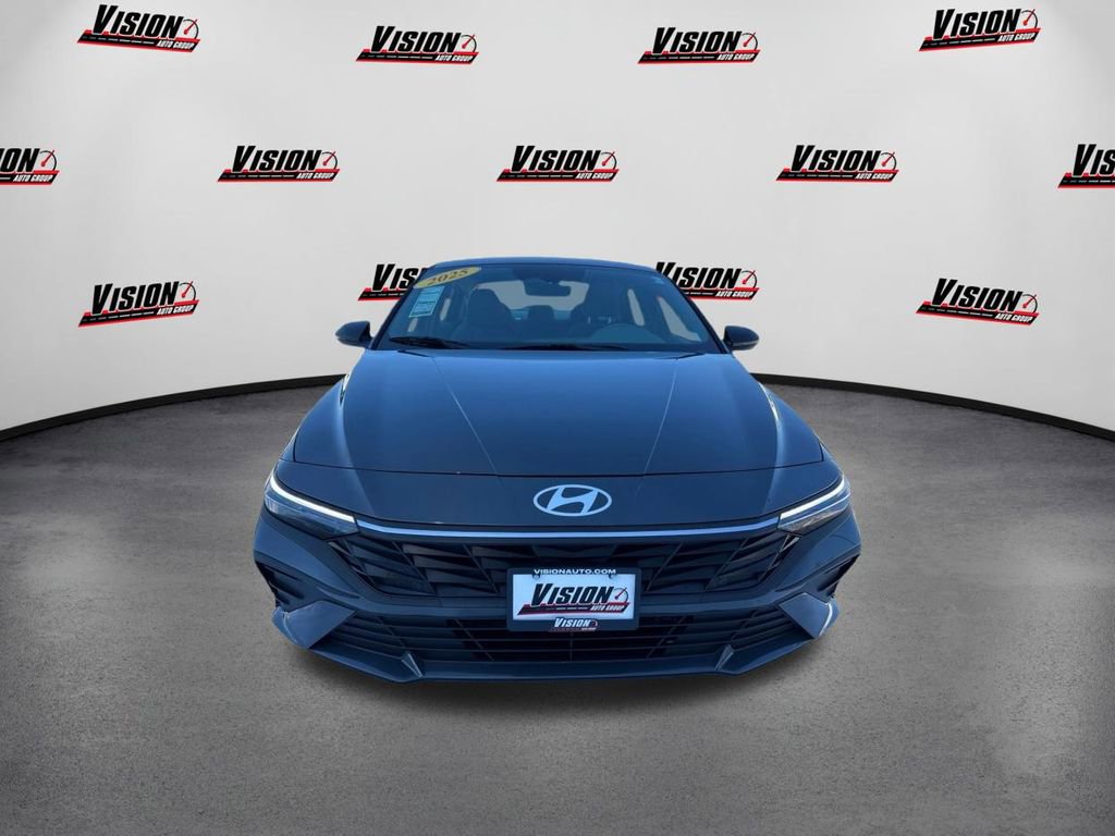 Certified 2025 Hyundai Elantra SEL video 2