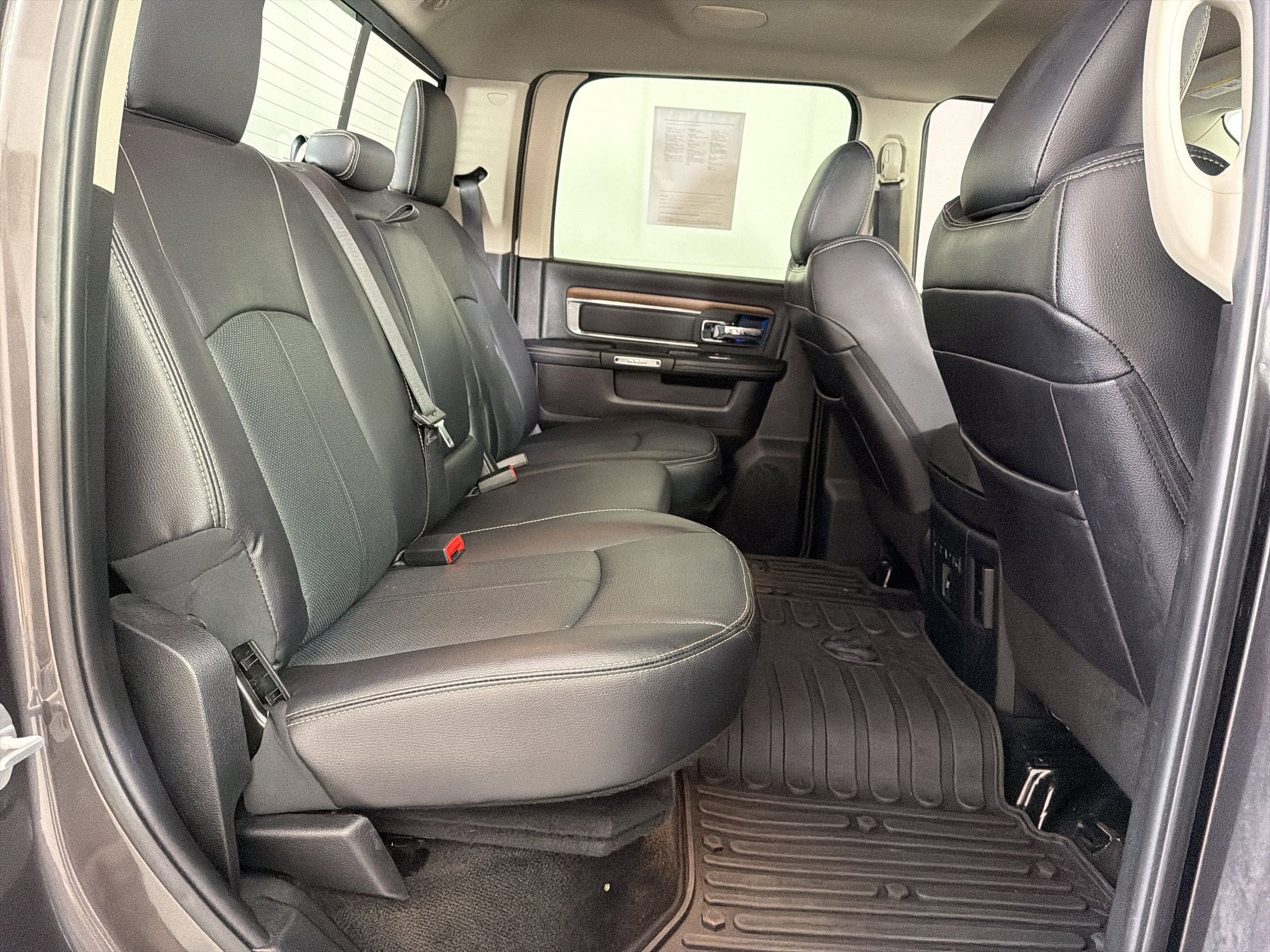 Used 2018 RAM 2500 Laramie w/ Sport Appearance Group AWD/4WD image 27