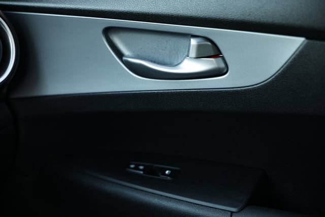 Used 2023 Kia Forte LXS image 40
