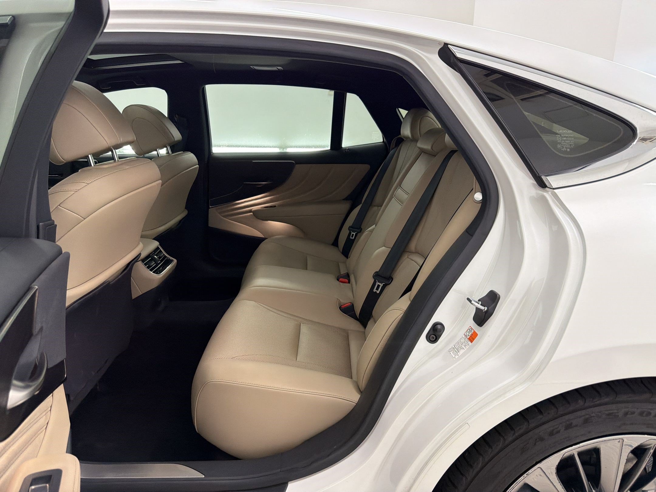 Certified 2021 Lexus LS 500 RWD image 24