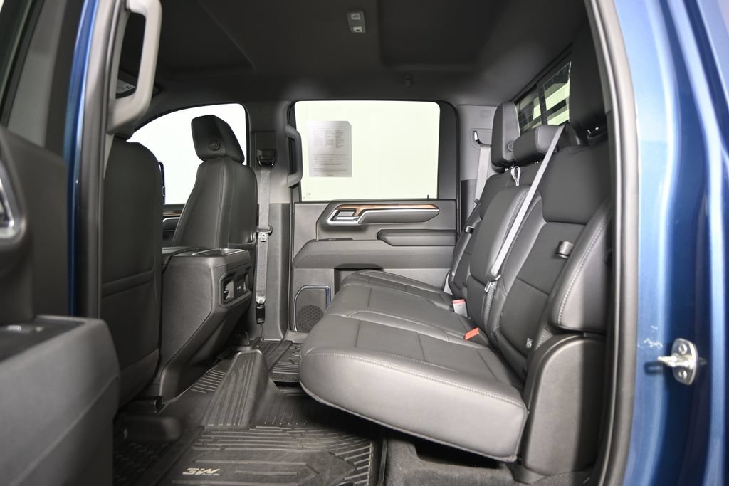 Used 2025 Chevrolet Silverado 2500 LT w/ Trail Boss Package AWD/4WD image 17