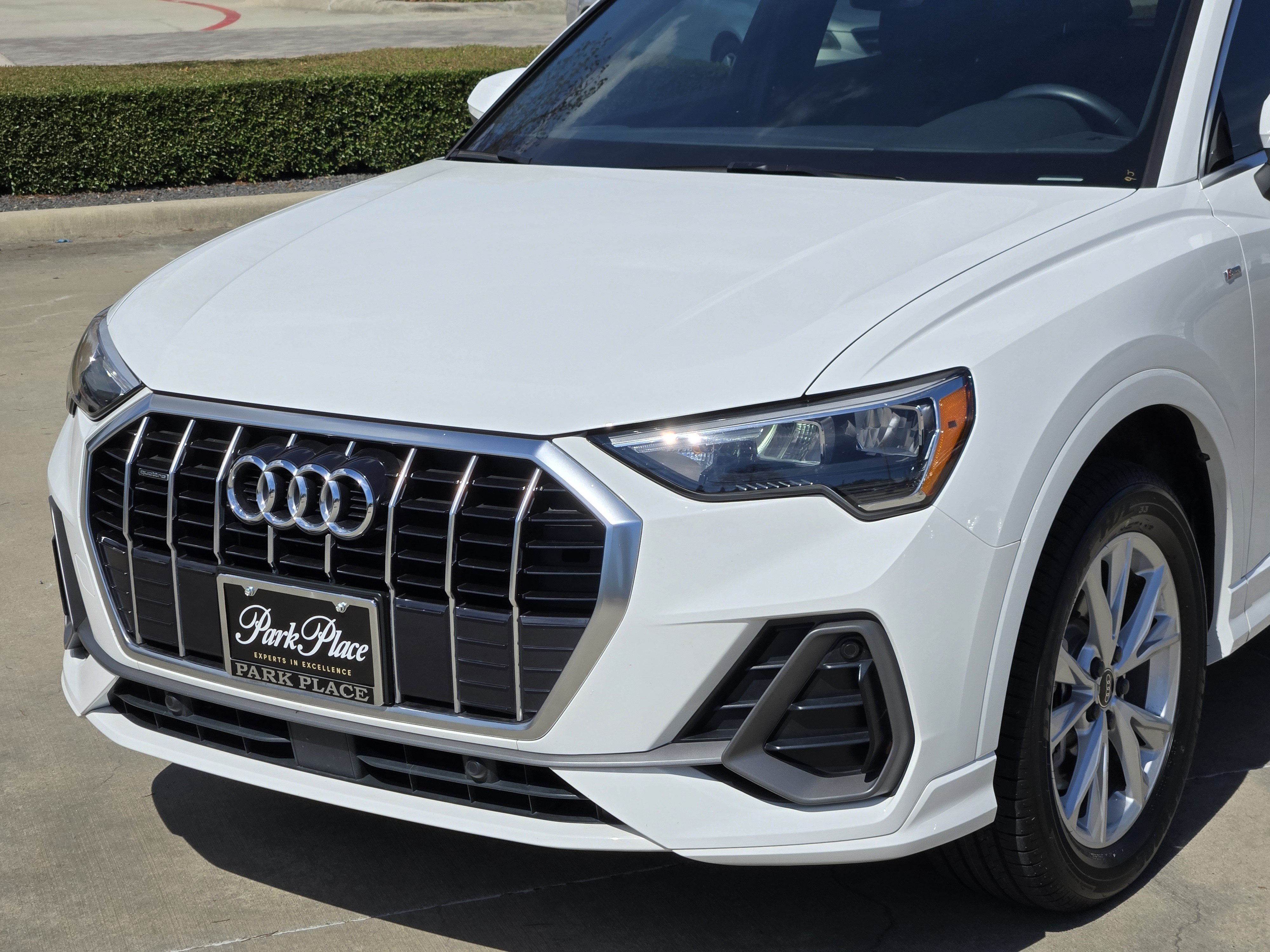 Used 2022 Audi Q3 2.0T Premium AWD/4WD image 12