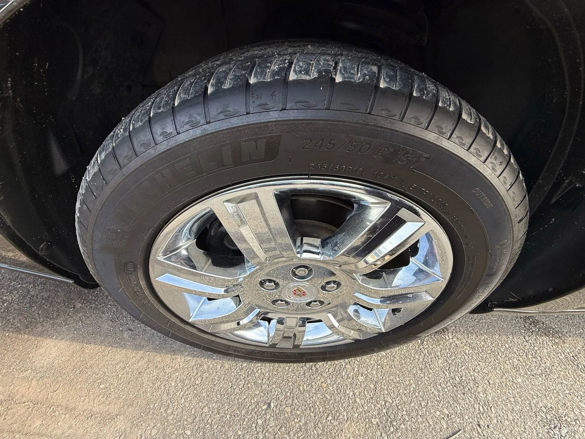 Used 2010 Cadillac DTS Platinum FWD image 43