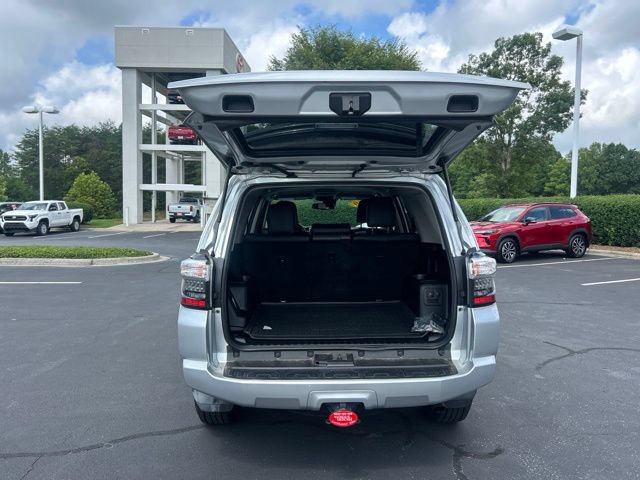 Used 2020 Toyota 4Runner Venture AWD/4WD image 9