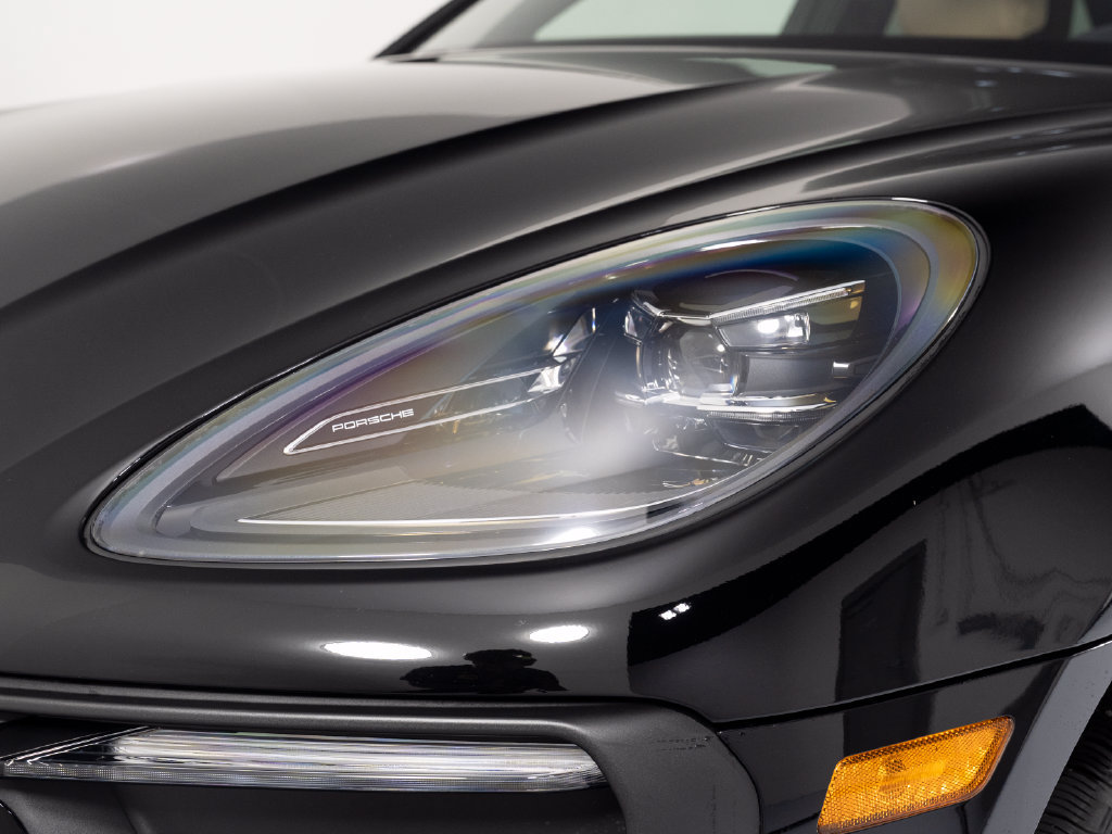Certified 2026 Porsche Macan AWD/4WD image 46
