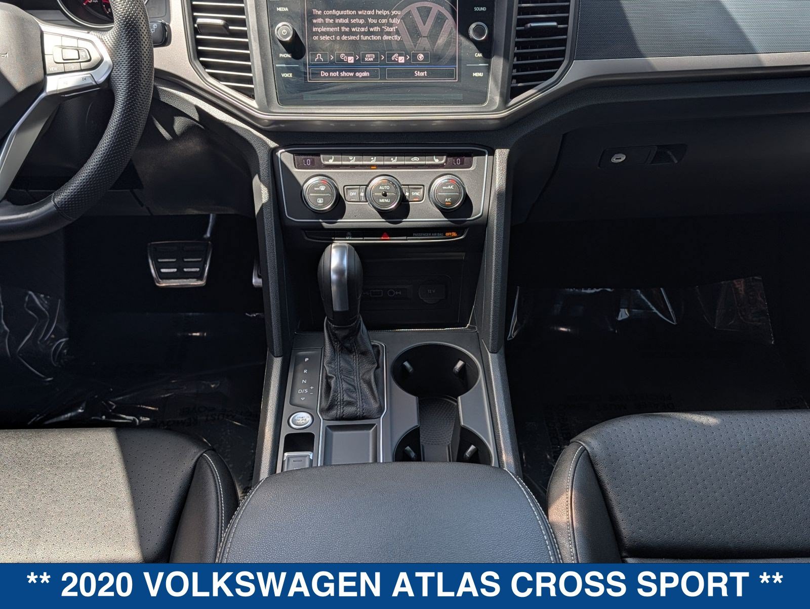 Used 2020 Volkswagen Atlas Cross Sport SE w/ Panoramic Sunroof Package FWD image 21