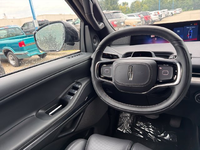 New 2027 Lincoln Navigator Reserve w/ Jet Appearance Package AWD/4WD image 19