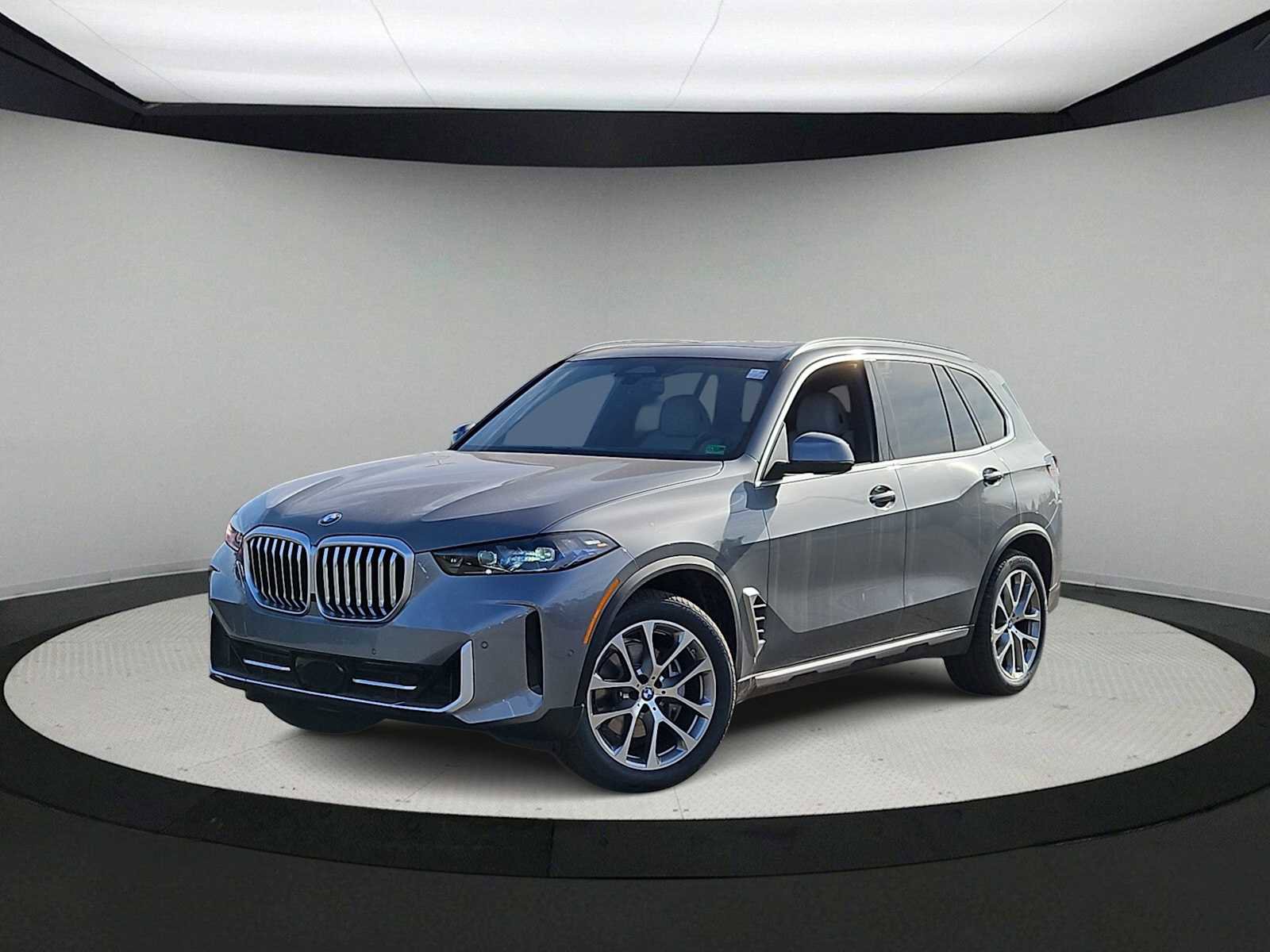New 2026 BMW X5 xDrive40i w/ Premium Package image 1