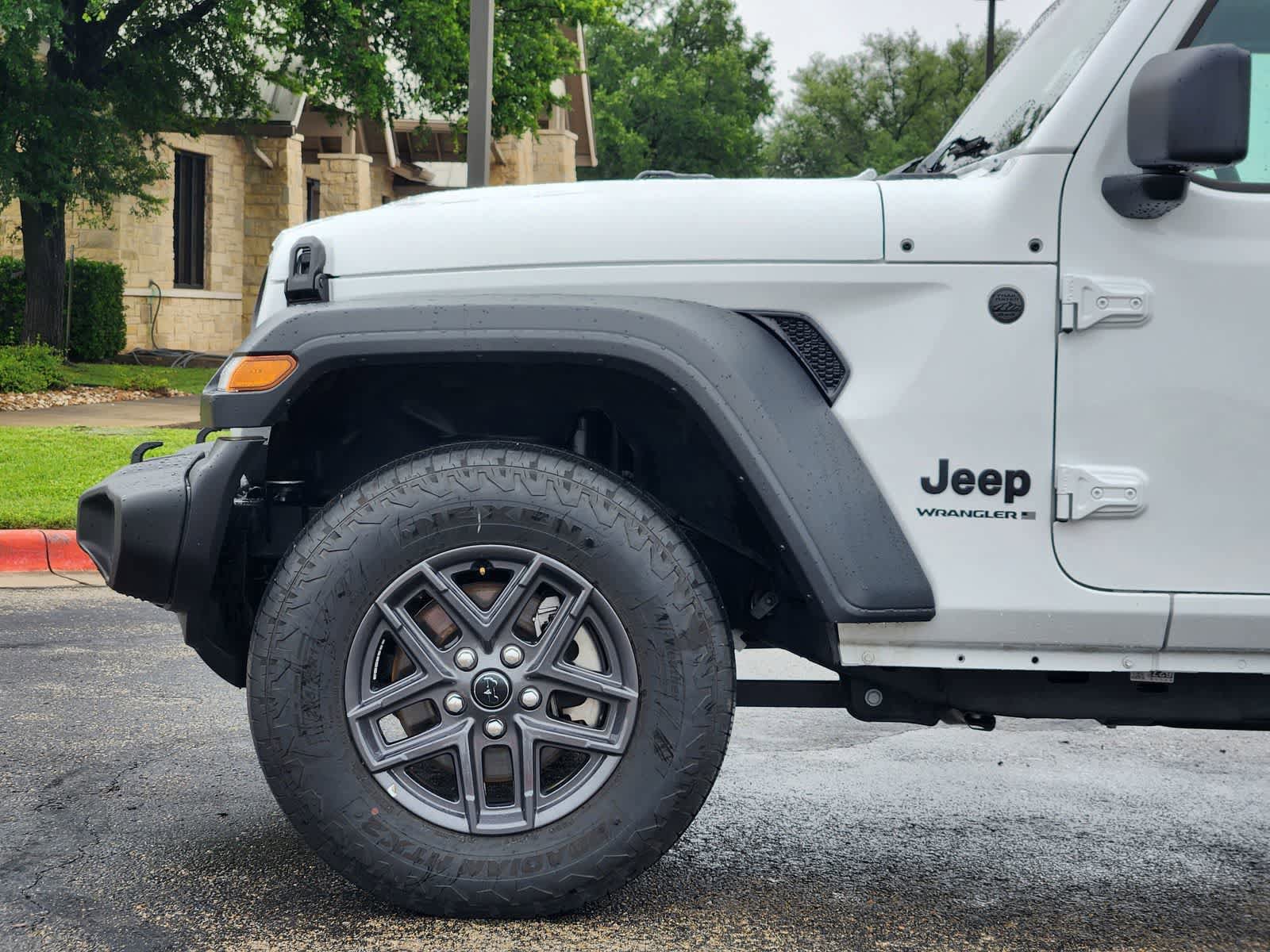 Used 2025 Jeep Wrangler Sport S image 8