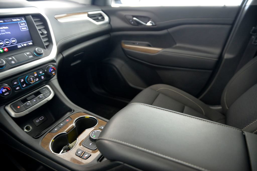 Used 2023 GMC Acadia SLE w/ Driver Convenience Package image 27