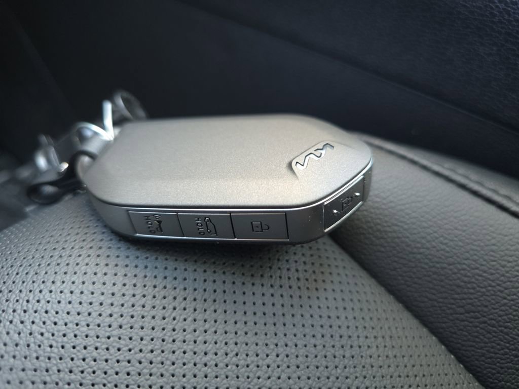 New 2026 Kia Sportage EX w/ EX Panorama Roof Package image 36