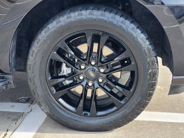 Certified 2024 Ford Expedition XLT image 10