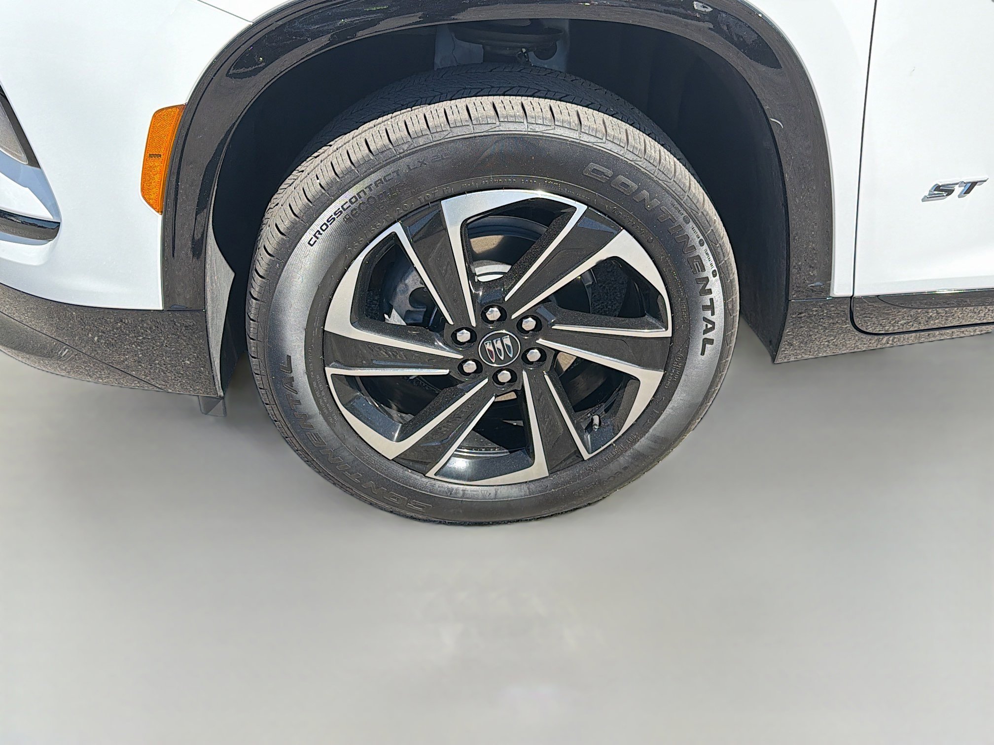 Used 2025 Buick Enclave Sport Touring image 42