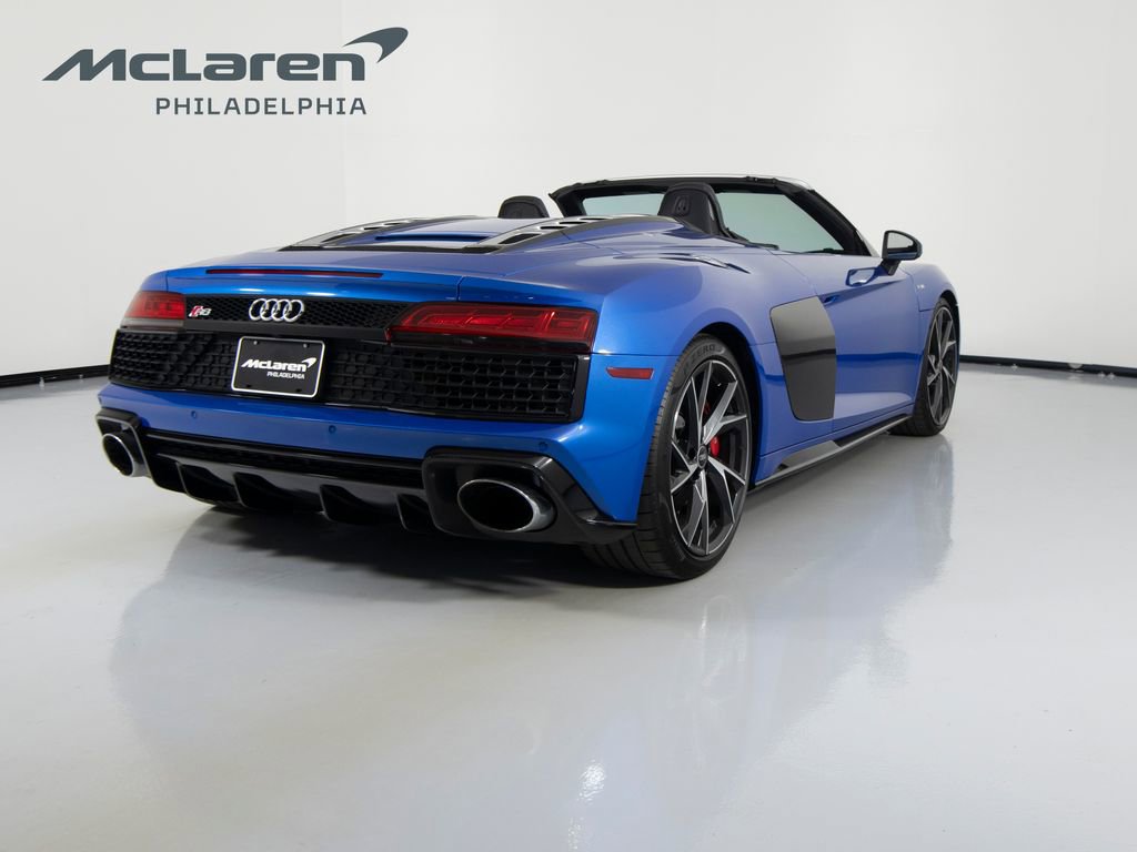Used 2021 Audi R8 V10 w/ Premium Package RWD image 6