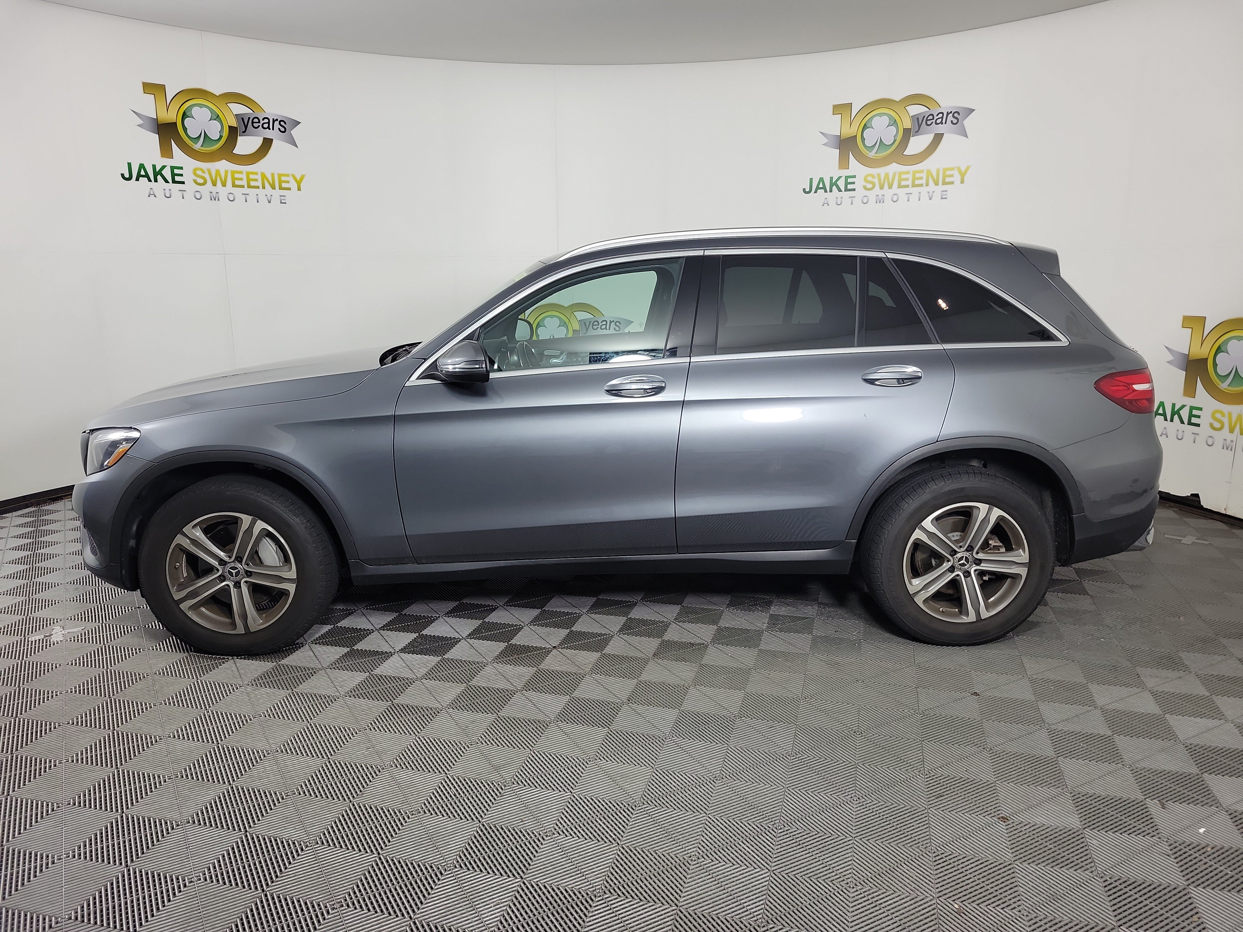 Used 2018 Mercedes-Benz GLC 300 4MATIC image 2