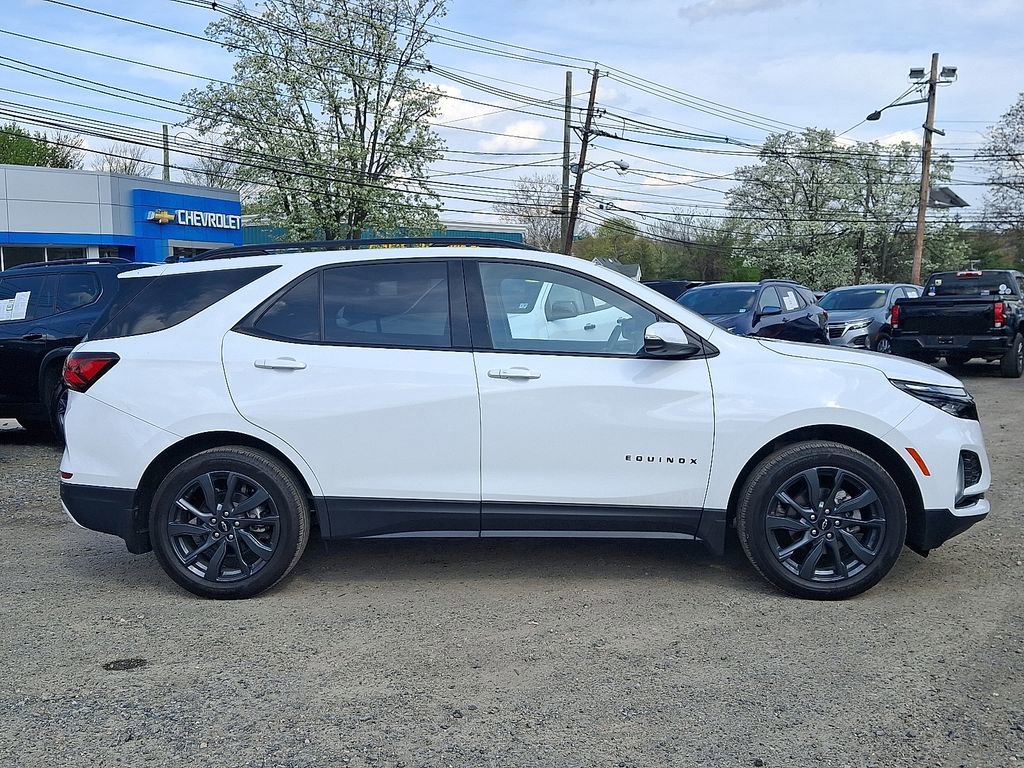 Used 2024 Chevrolet Equinox RS w/ RS Leather Package image 8