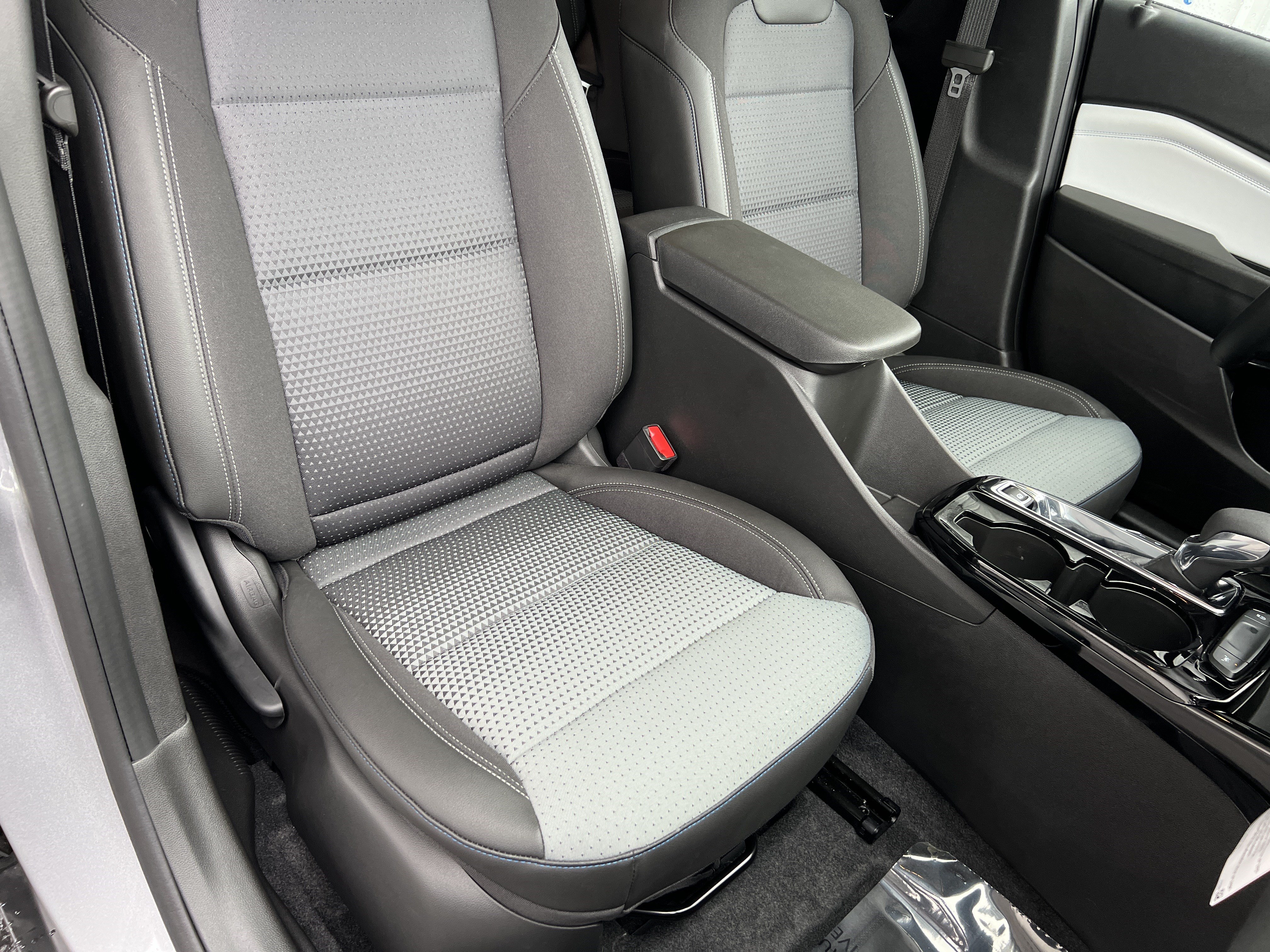 Used 2026 Chevrolet Trax LT w/ Driver Confidence Package FWD image 23