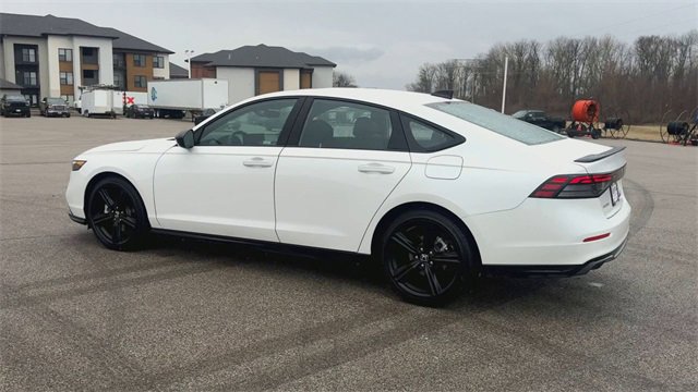 Used 2025 Honda Accord Sport image 6