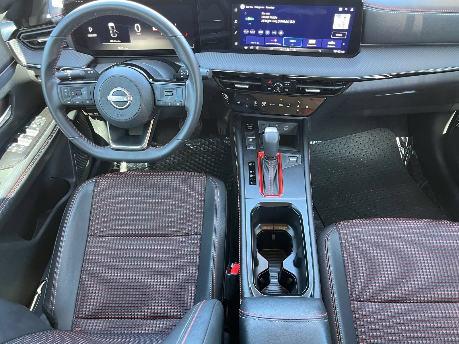 Used 2026 Nissan Kicks SR w/ Cold Weather Package FWD image 12