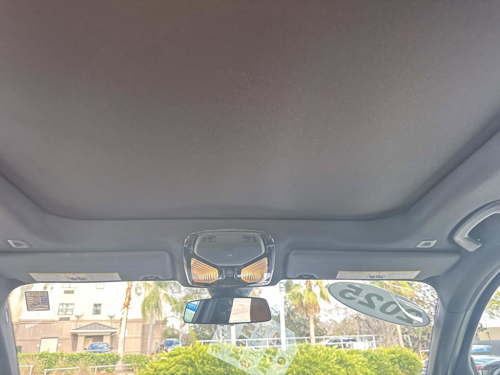 Certified 2025 BMW 330i 330i w/ Convenience Package image 15