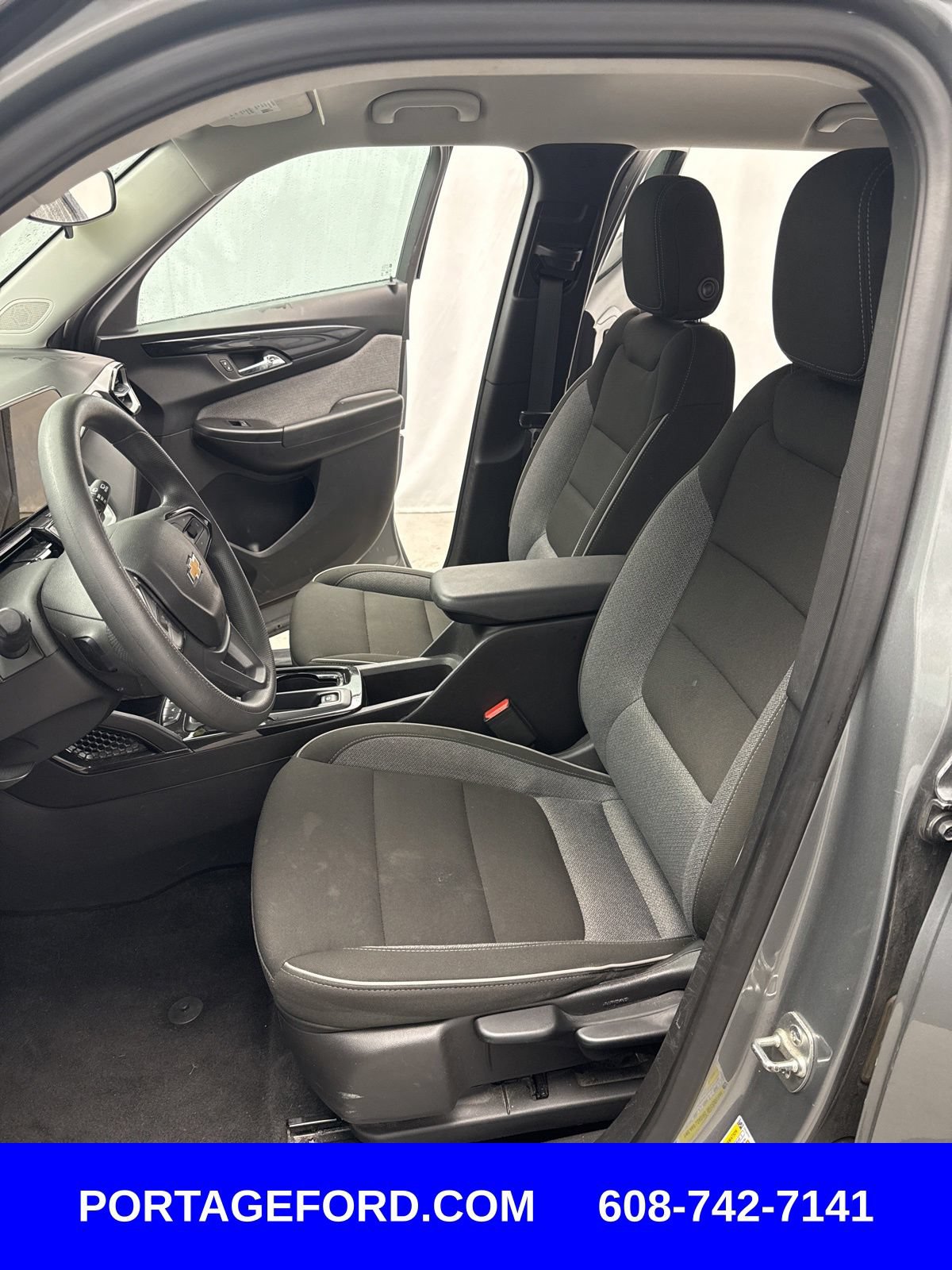 Used 2025 Chevrolet TrailBlazer LT AWD/4WD image 8