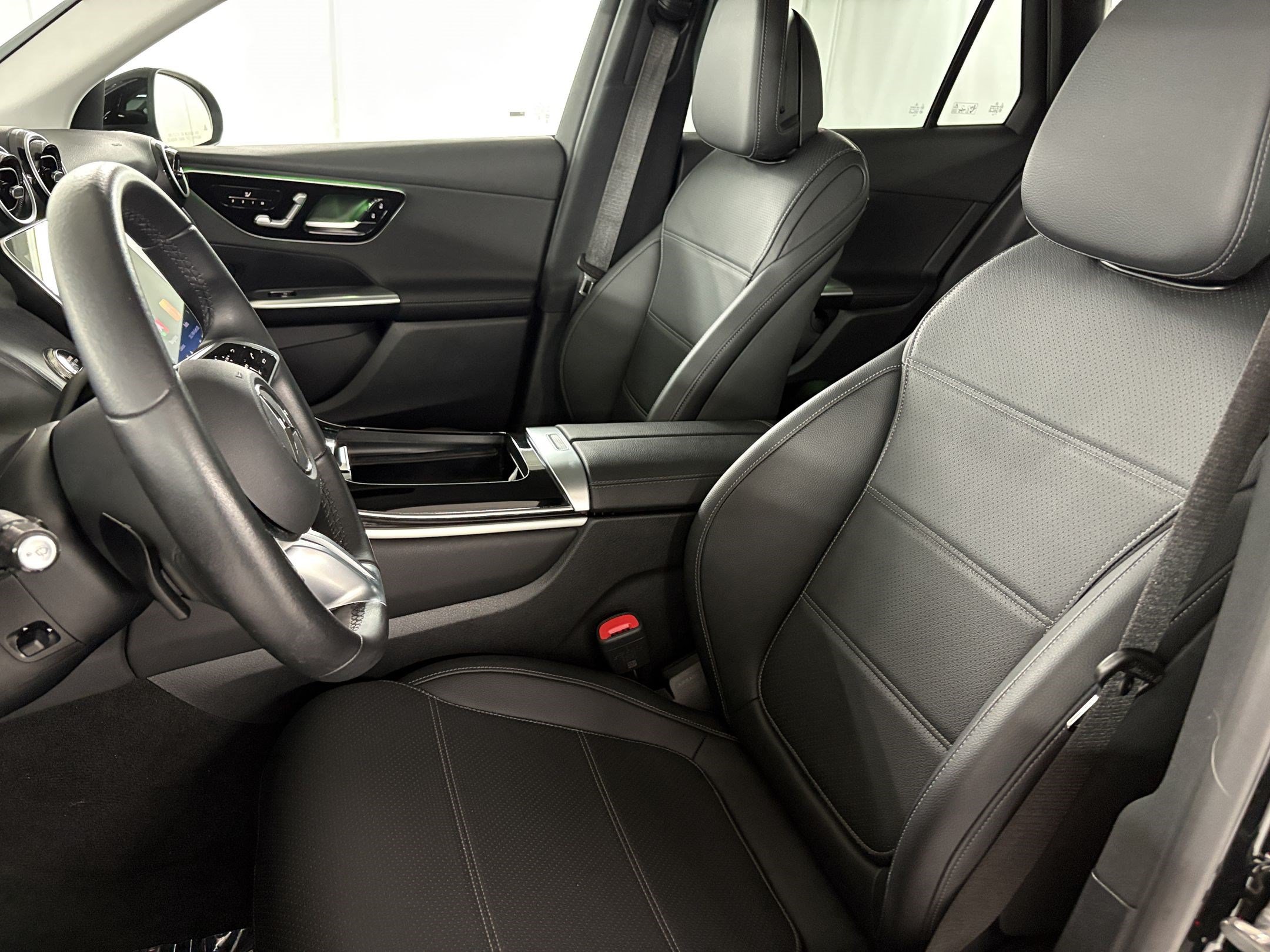 Certified 2025 Mercedes-Benz GLC 350e 4MATIC image 5