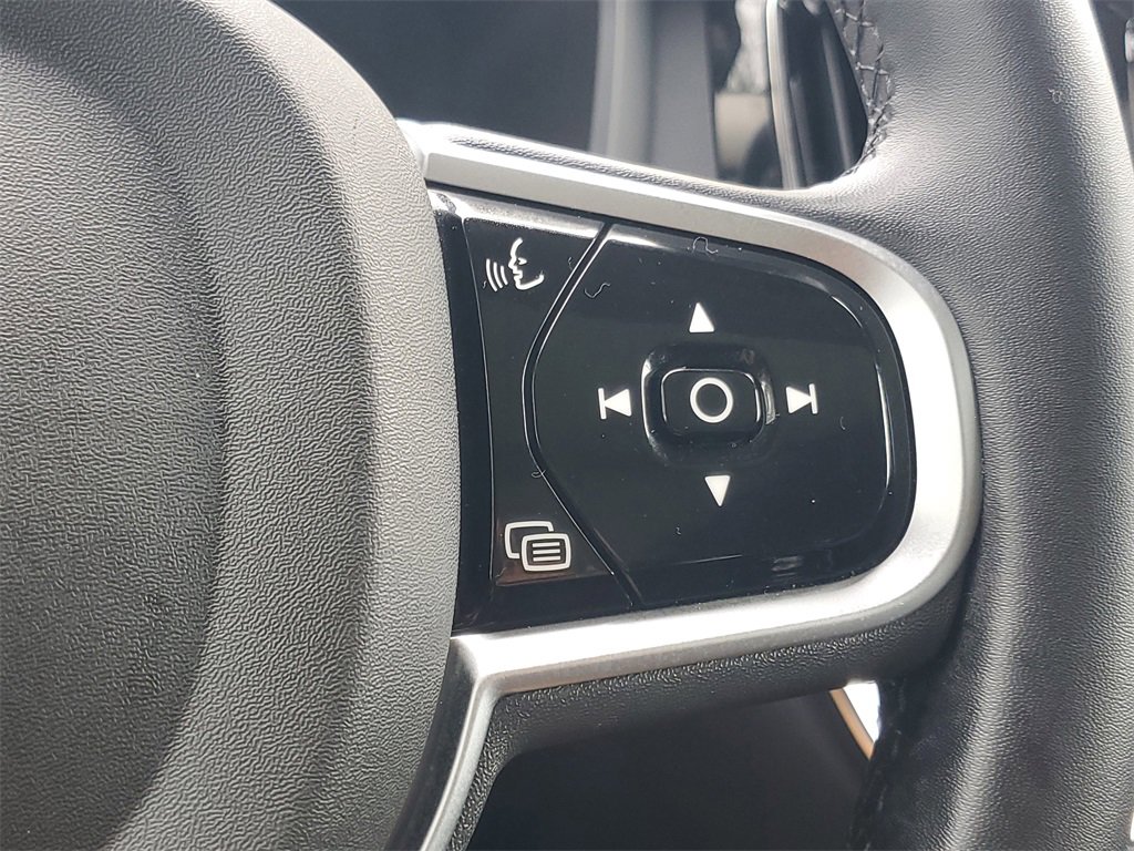 Certified 2025 Volvo V60 B5 Cross Country Plus image 22