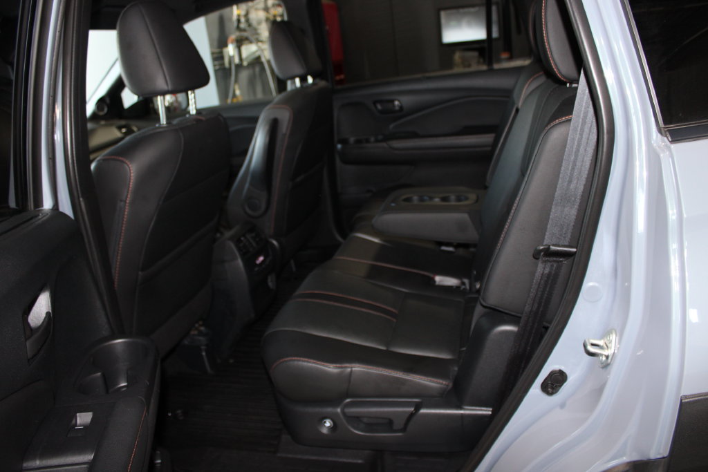 Used 2022 Honda Pilot TrailSport image 12