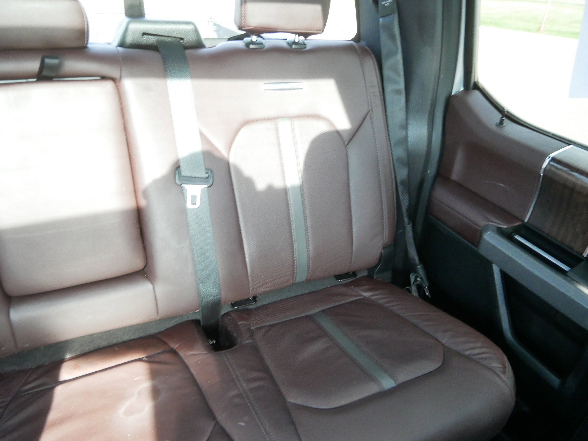 Used 2016 Ford F150 Platinum w/ Equipment Group 701A Luxury AWD/4WD image 14