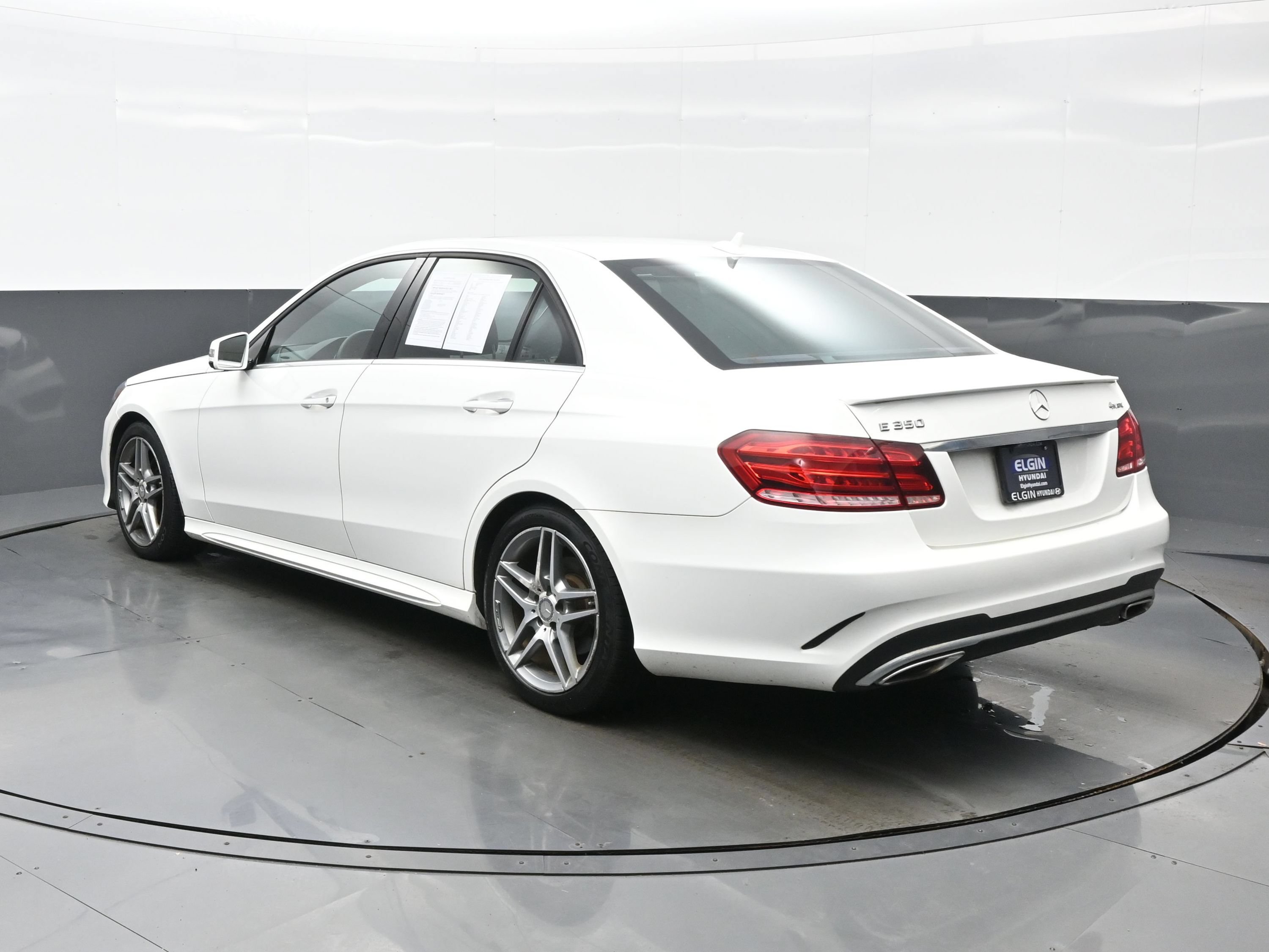 Used 2015 Mercedes-Benz E 350 4MATIC Sedan image 4