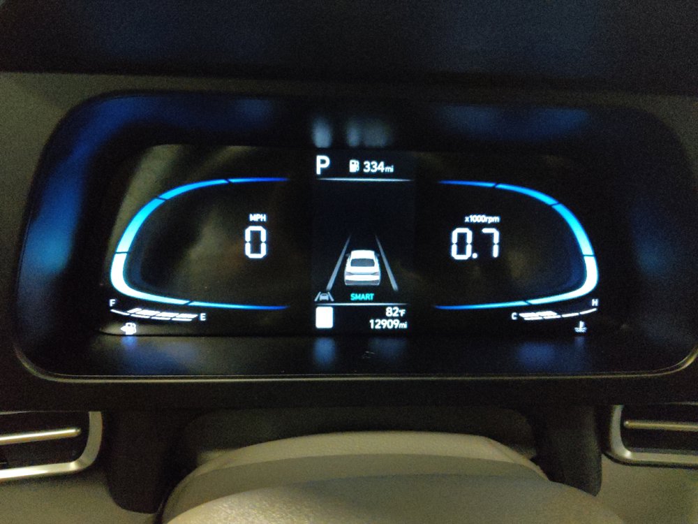 Used 2025 Hyundai Elantra Sport FWD image 23