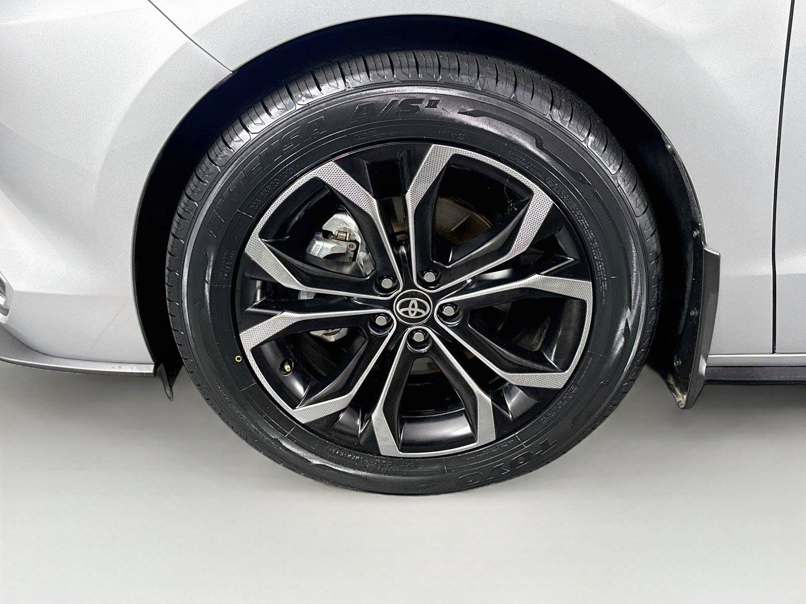 Certified 2025 Toyota Sienna Platinum FWD image 44