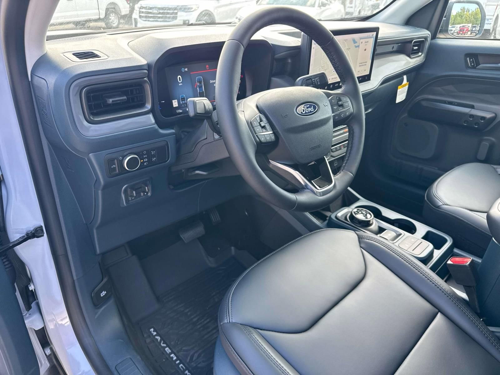 New 2025 Ford Maverick Lariat w/ Black Appearance Package image 30