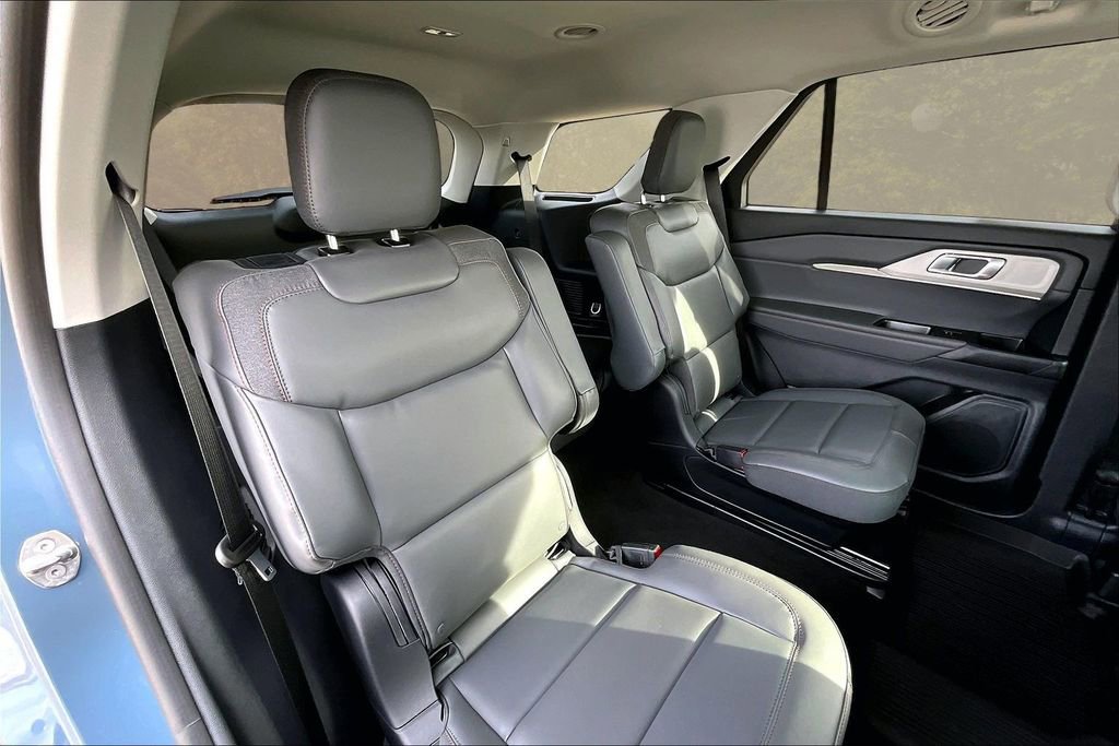New 2026 Ford Explorer Active w/ Active Comfort Package image 9