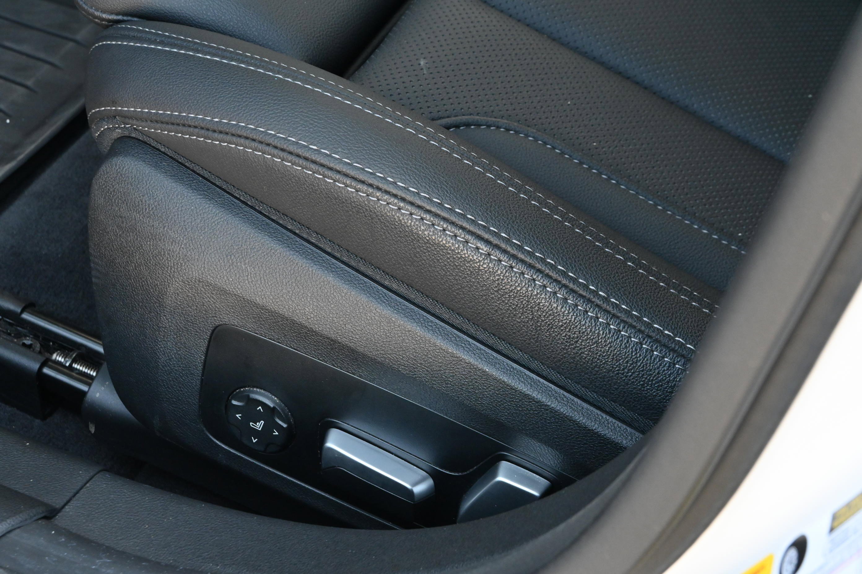 Certified 2023 BMW i4 eDrive35 w/ Premium Package image 27