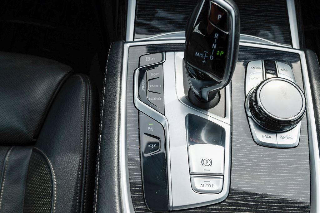 Used 2019 BMW 740i xDrive w/ Executive Package image 54