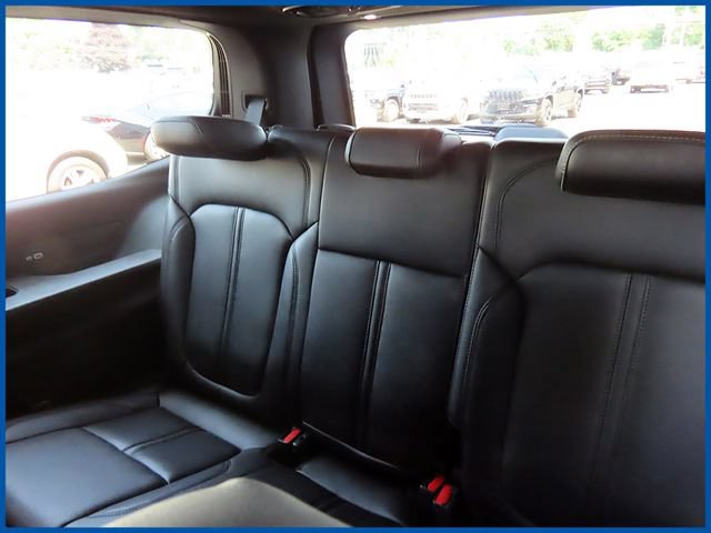 Used 2022 Jeep Wagoneer Series II AWD/4WD image 11