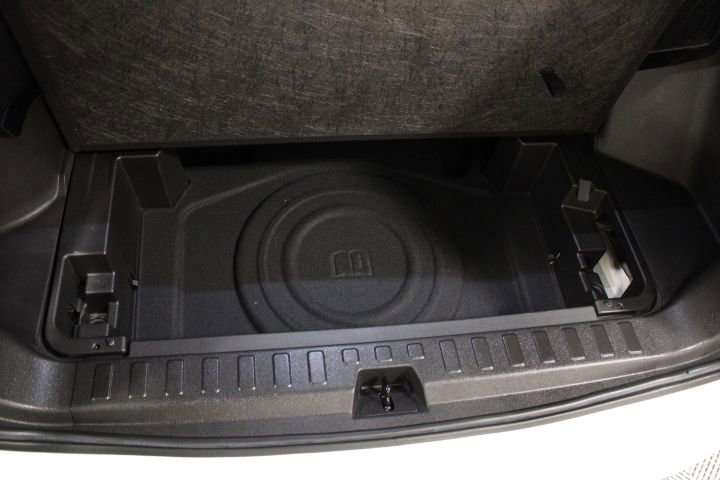 Certified 2022 GMC Terrain SLE w/ Driver Convenience Package image 14