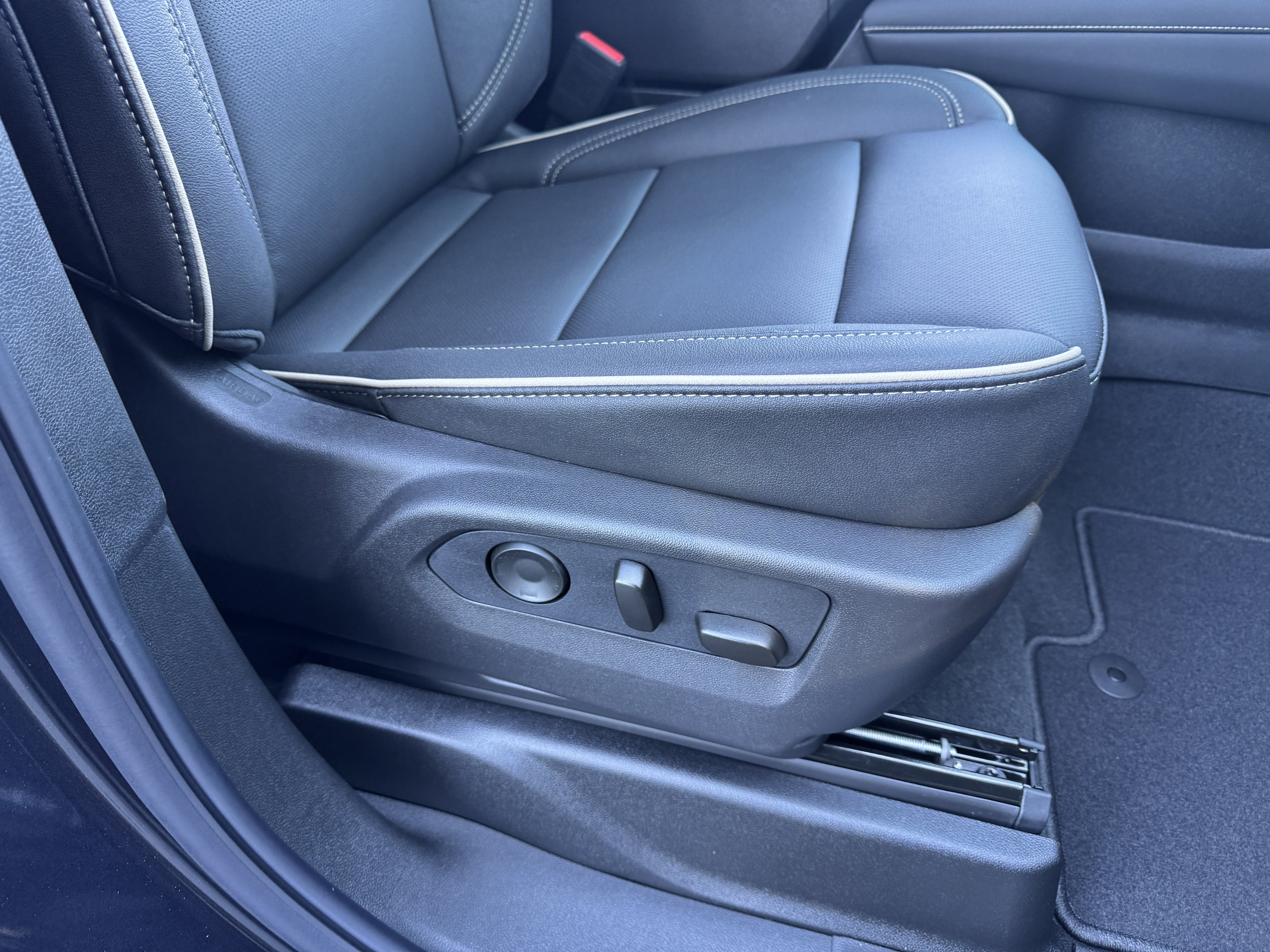 New 2026 Chevrolet Suburban Premier w/ Sun And Tow Package image 24