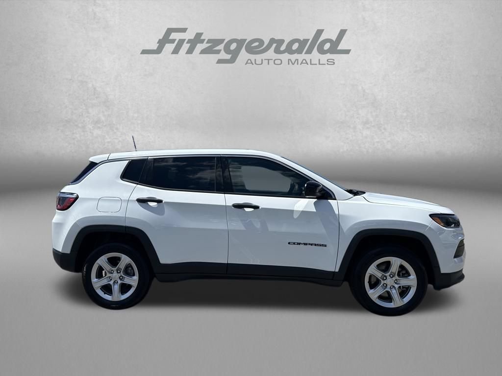Used 2023 Jeep Compass Sport AWD/4WD image 4
