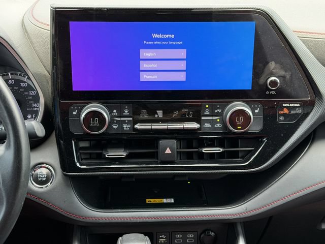 Used 2023 Toyota Highlander XSE FWD image 11