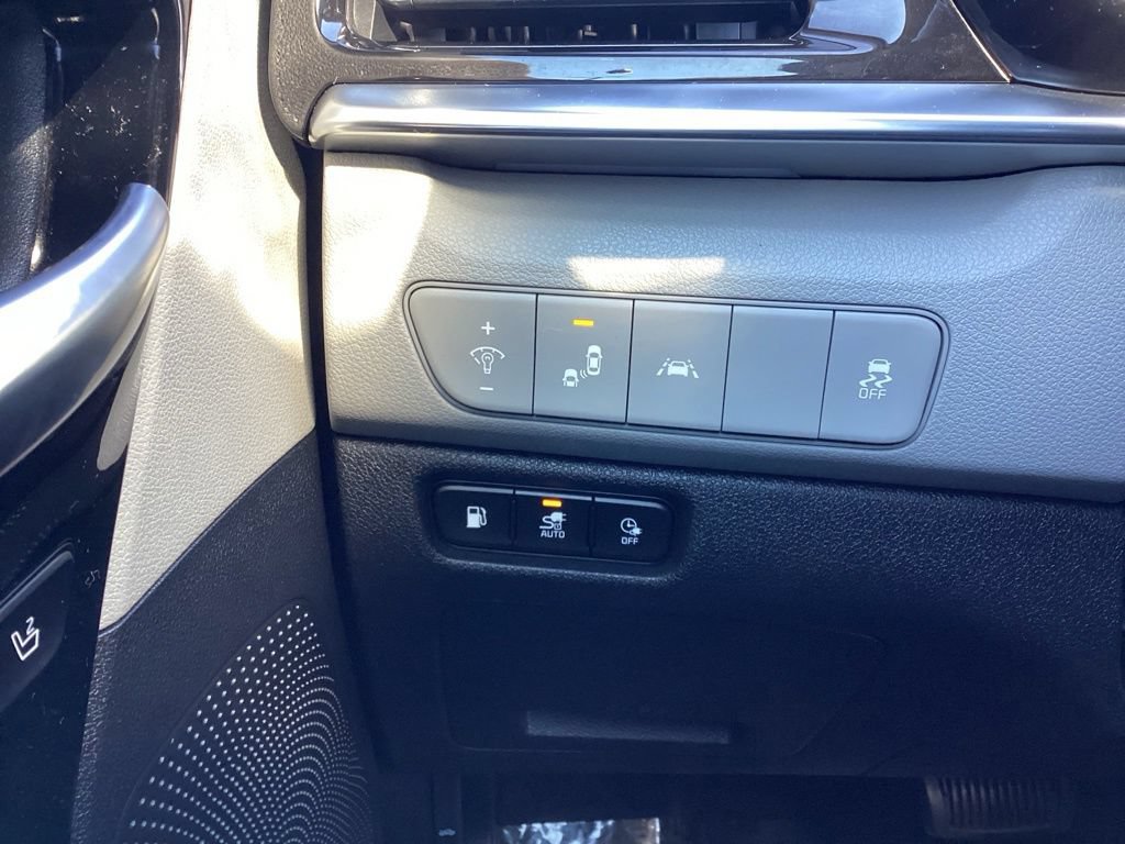Used 2020 Kia Niro EX Premium FWD image 26