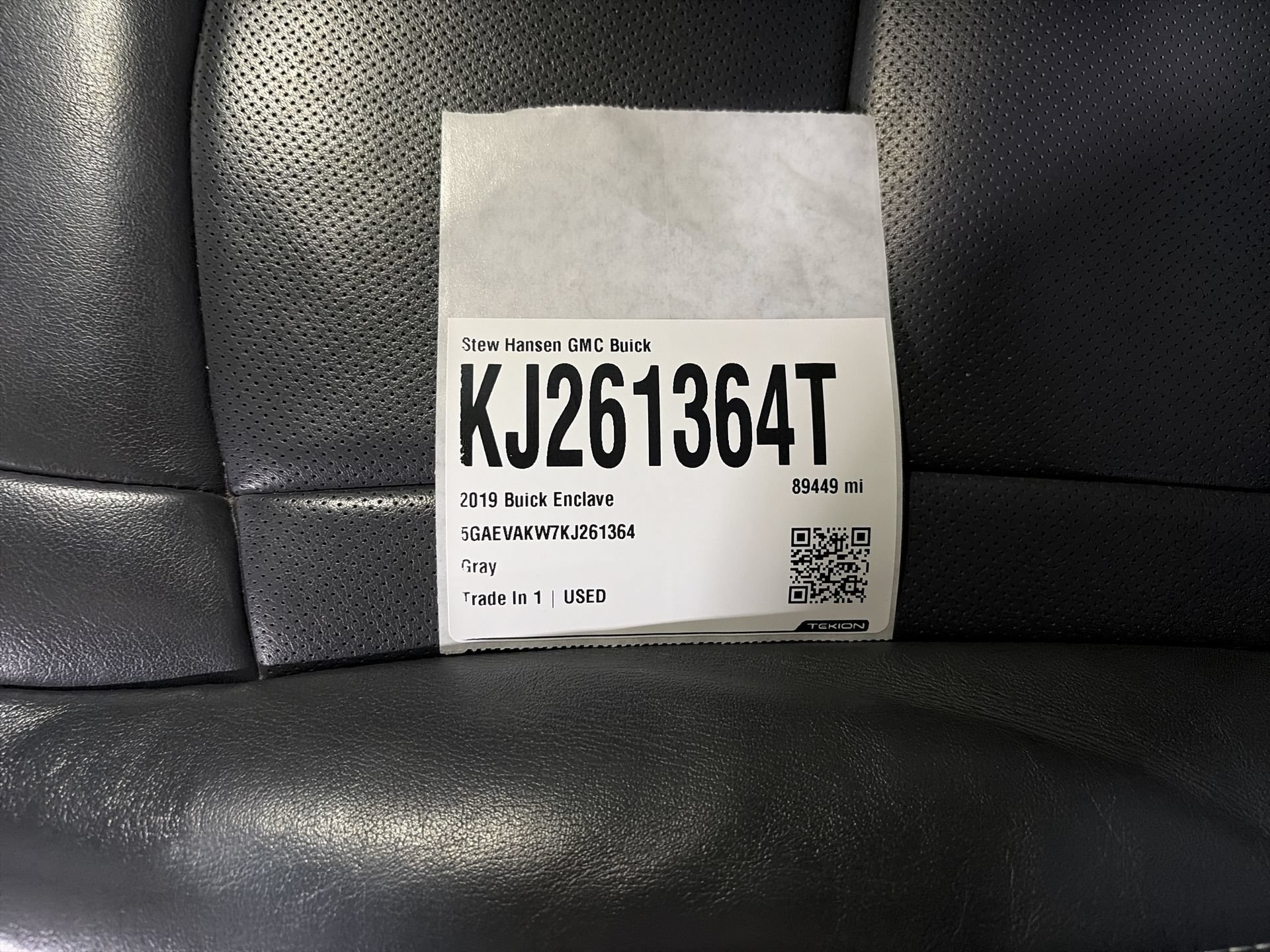 Used 2019 Buick Enclave Essence AWD/4WD image 35