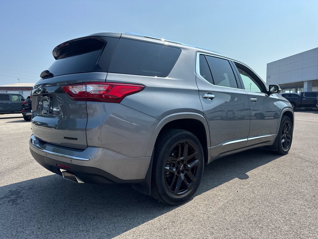 Used 2021 Chevrolet Traverse Premier FWD image 8
