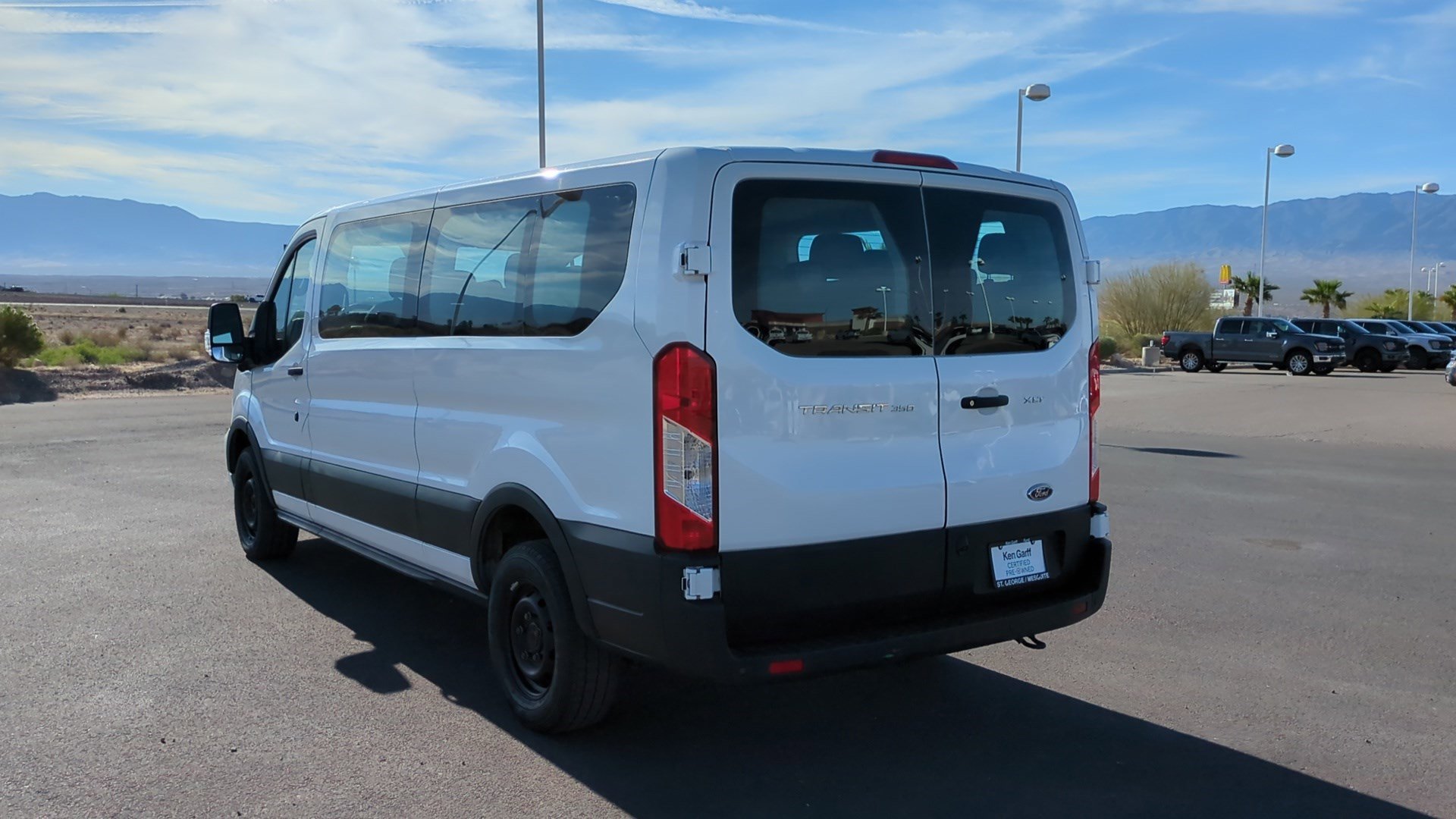 Used 2023 Ford Transit 350 XLT image 5