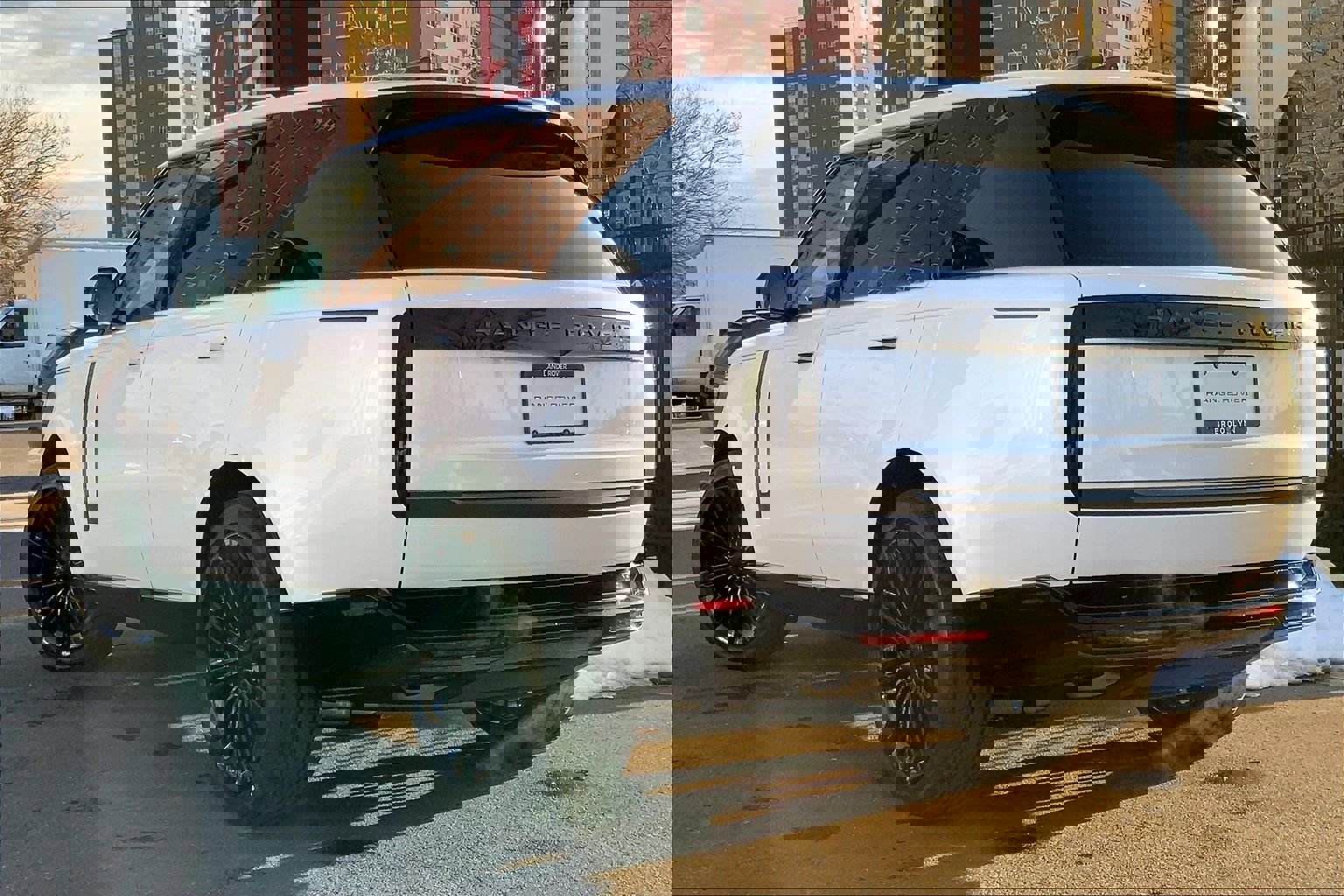 New 2026 Land Rover Range Rover SE image 12