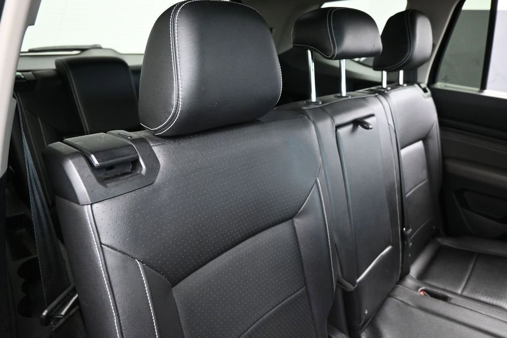 Used 2021 Volkswagen Atlas SE w/ Panoramic Sunroof Package FWD image 40