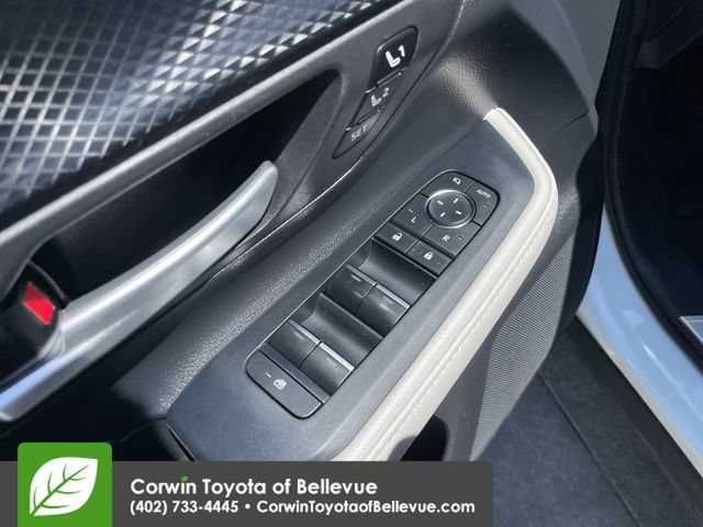 Used 2024 Toyota Grand Highlander AWD Hybrid image 12