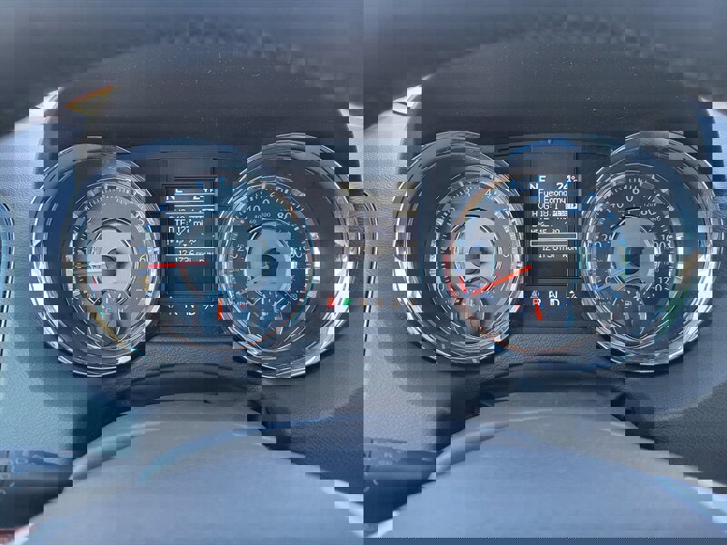 Used 2016 Chrysler Town & Country Touring-L image 19